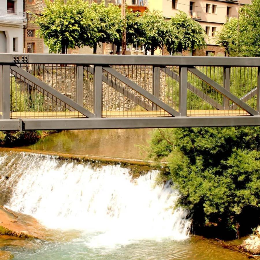 Hostal Fonda Cerdanya La Pobla de Lillet Ngoại thất bức ảnh